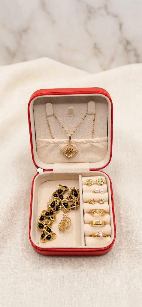 Luxury 8-in-1 Jewelry Gift Set | Necklace, Earrings, Ring & Chain 🤍✨